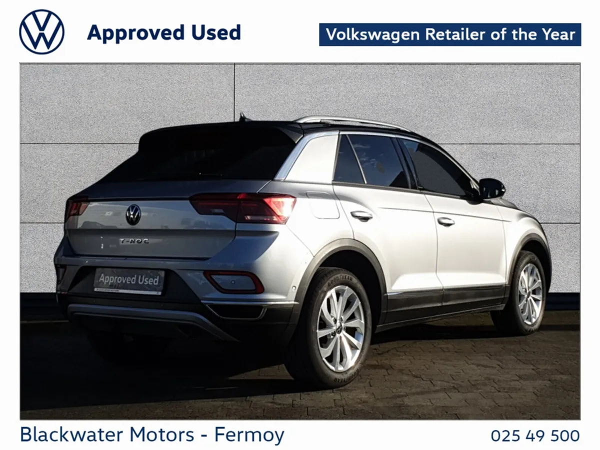 Volkswagen T-Roc 2.0TDI 116BHP STYLE PL WITH WINTE - Image 4