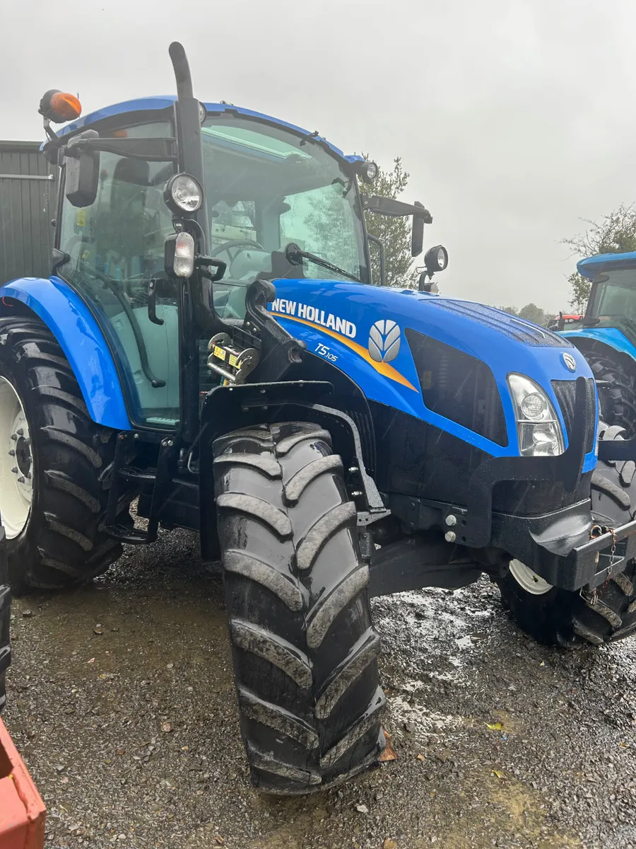 2021 New Holland T5-105 - Image 1