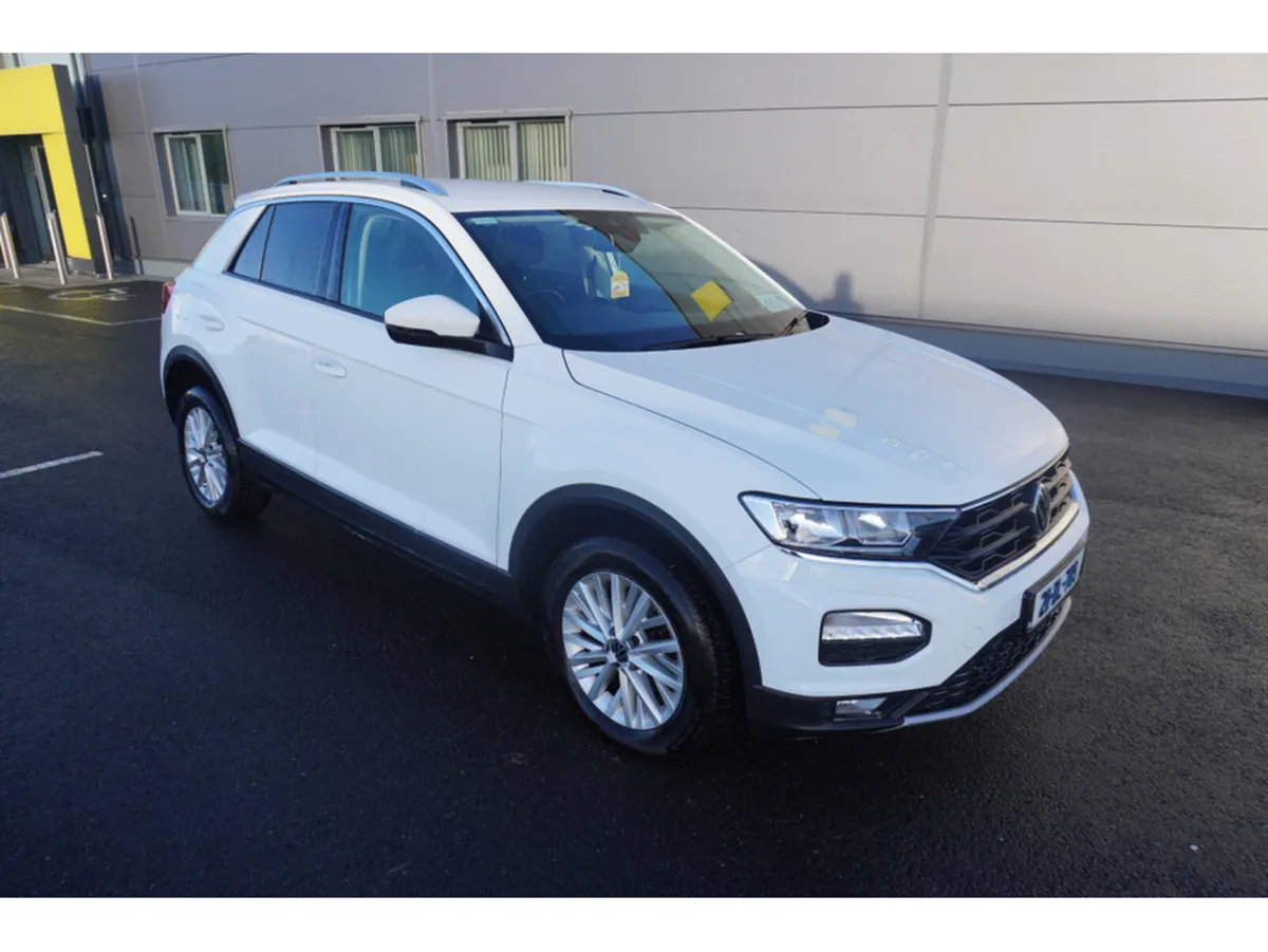 Volkswagen T-Roc DESIGN 2.0 TDI MANUAL 6SPEED FWD - Image 3
