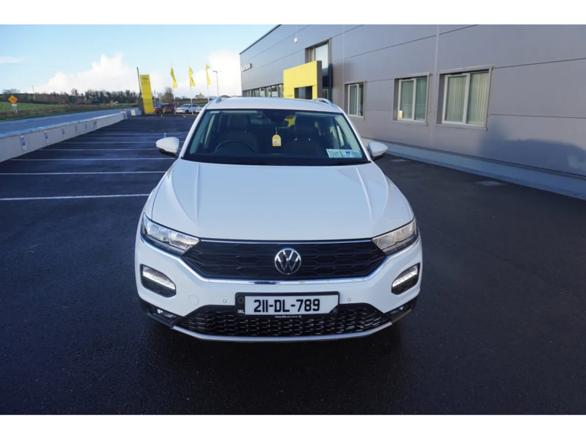 Volkswagen T-Roc DESIGN 2.0 TDI MANUAL 6SPEED FWD - Image 4