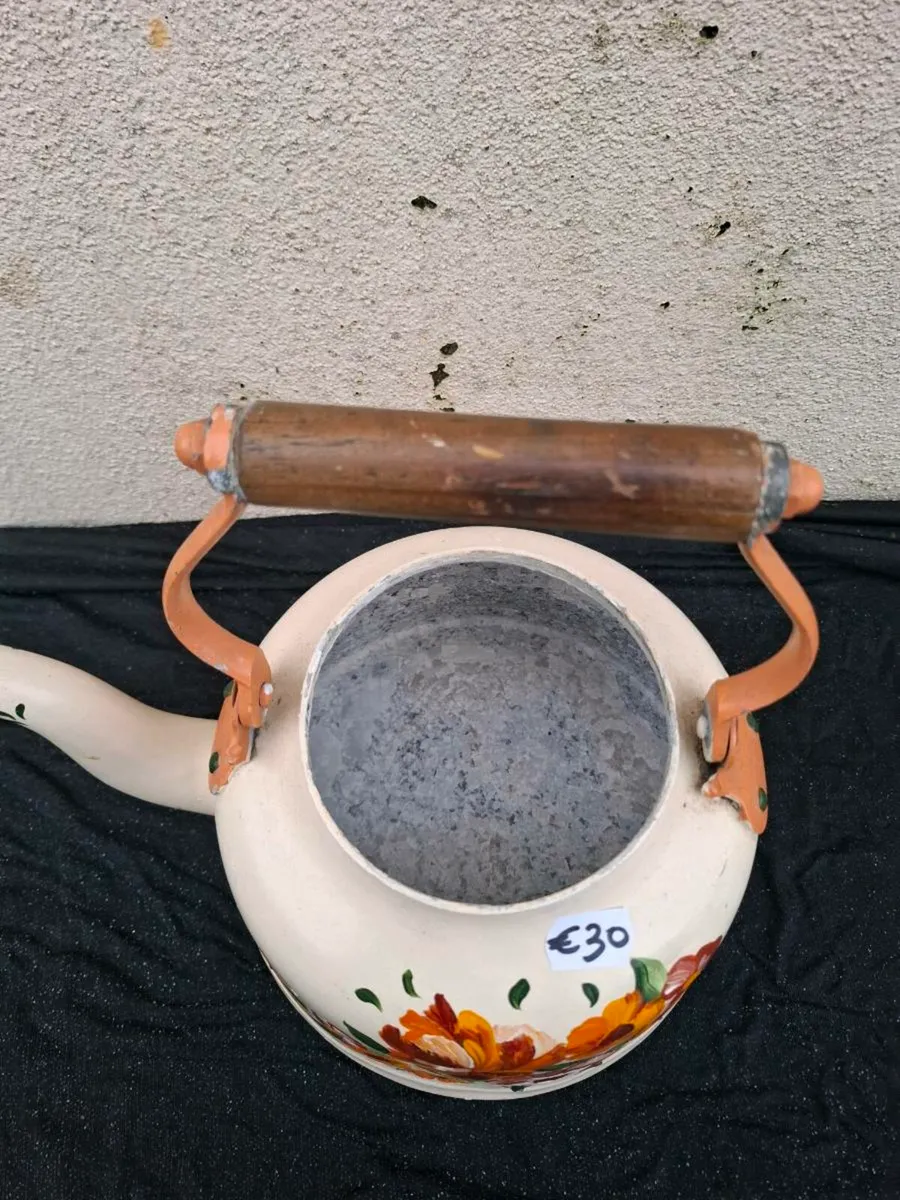 Painted tea pot postage possible - Image 2