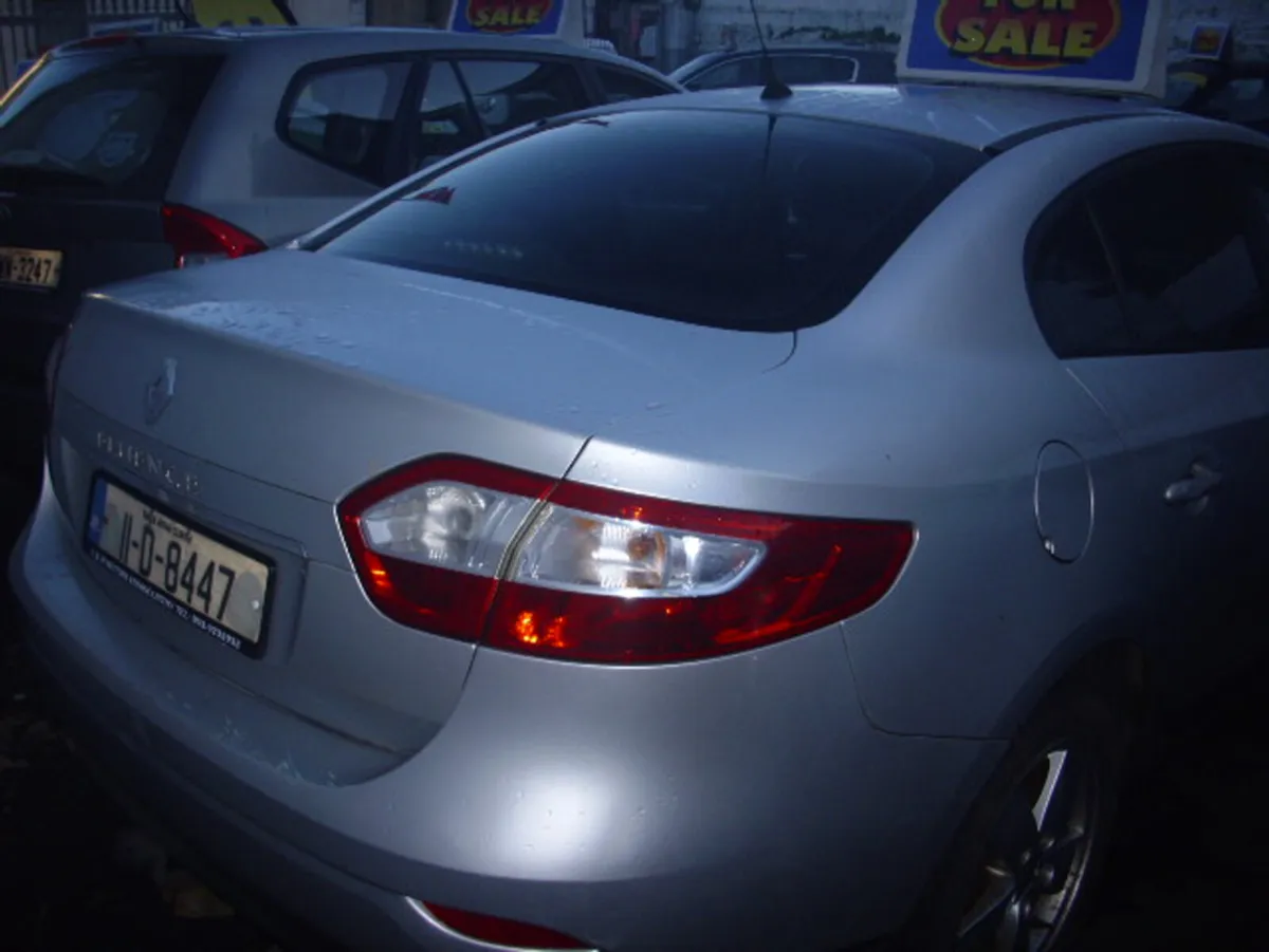 Renault Fluence 1.5 DCI 90 DYNAMIQUE 4 4DR - Image 3