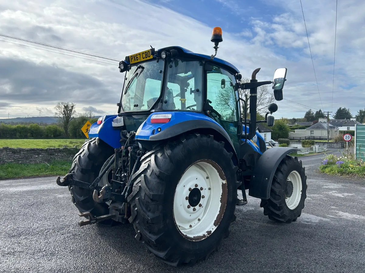 2017 New Holland T5-105 - Image 3
