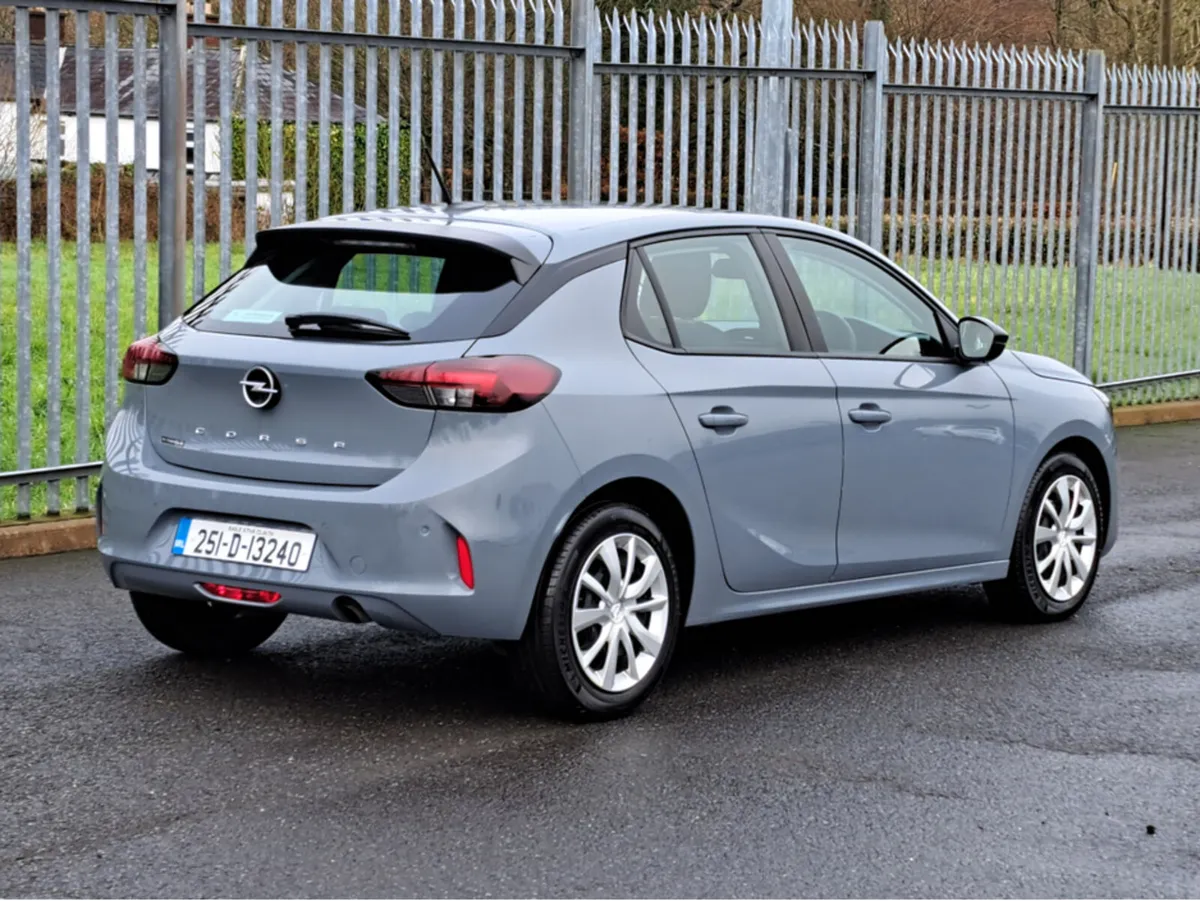 Opel Corsa SC 1.2 75BHP **FACELIFT MODEL** - Image 4