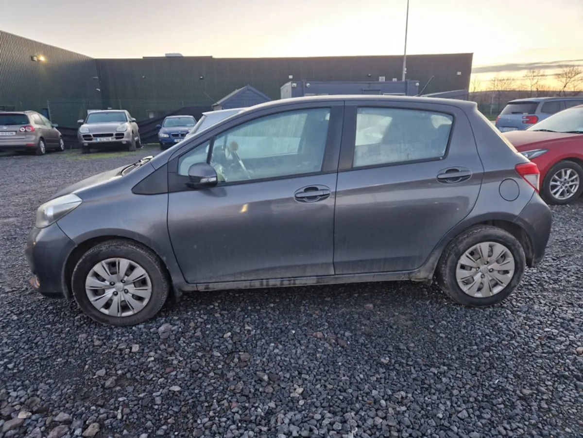 Toyota Yaris 1.0 LUNA 4DR **READ ADD ** - Image 2
