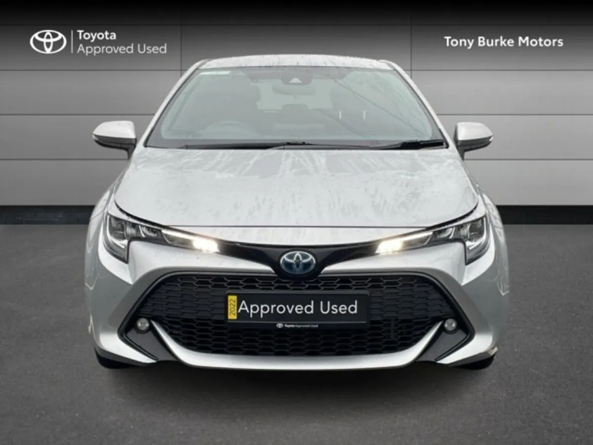 Toyota Corolla Hatchback 5dr Hybrid - Luna Edition - Image 4