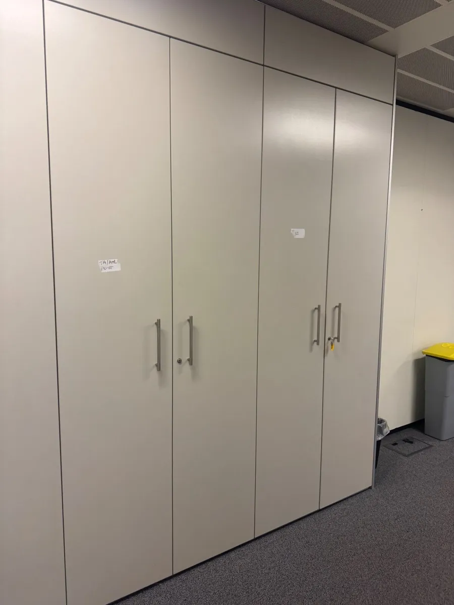 Shelf unit - Image 1