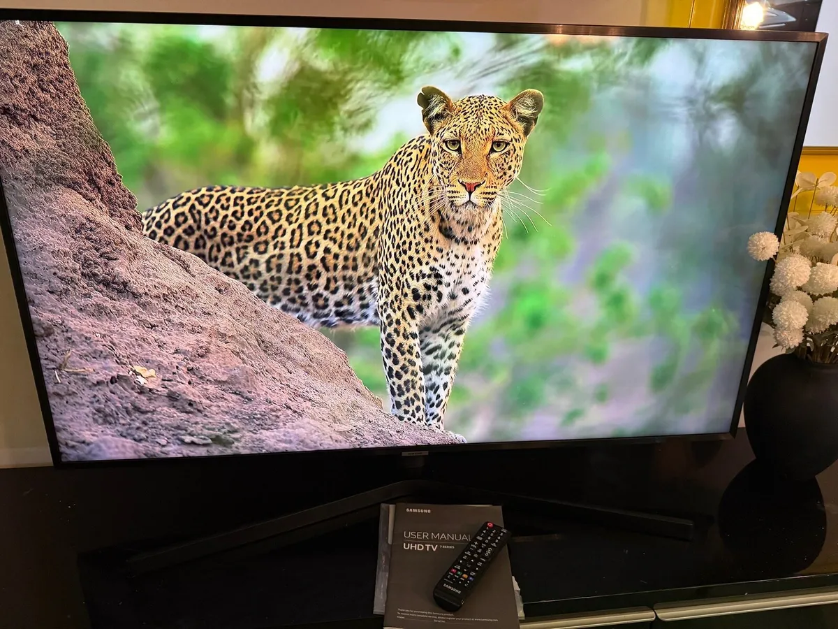 Samsung 50” SMART 4K ULTRA HD TV in swords - Image 1