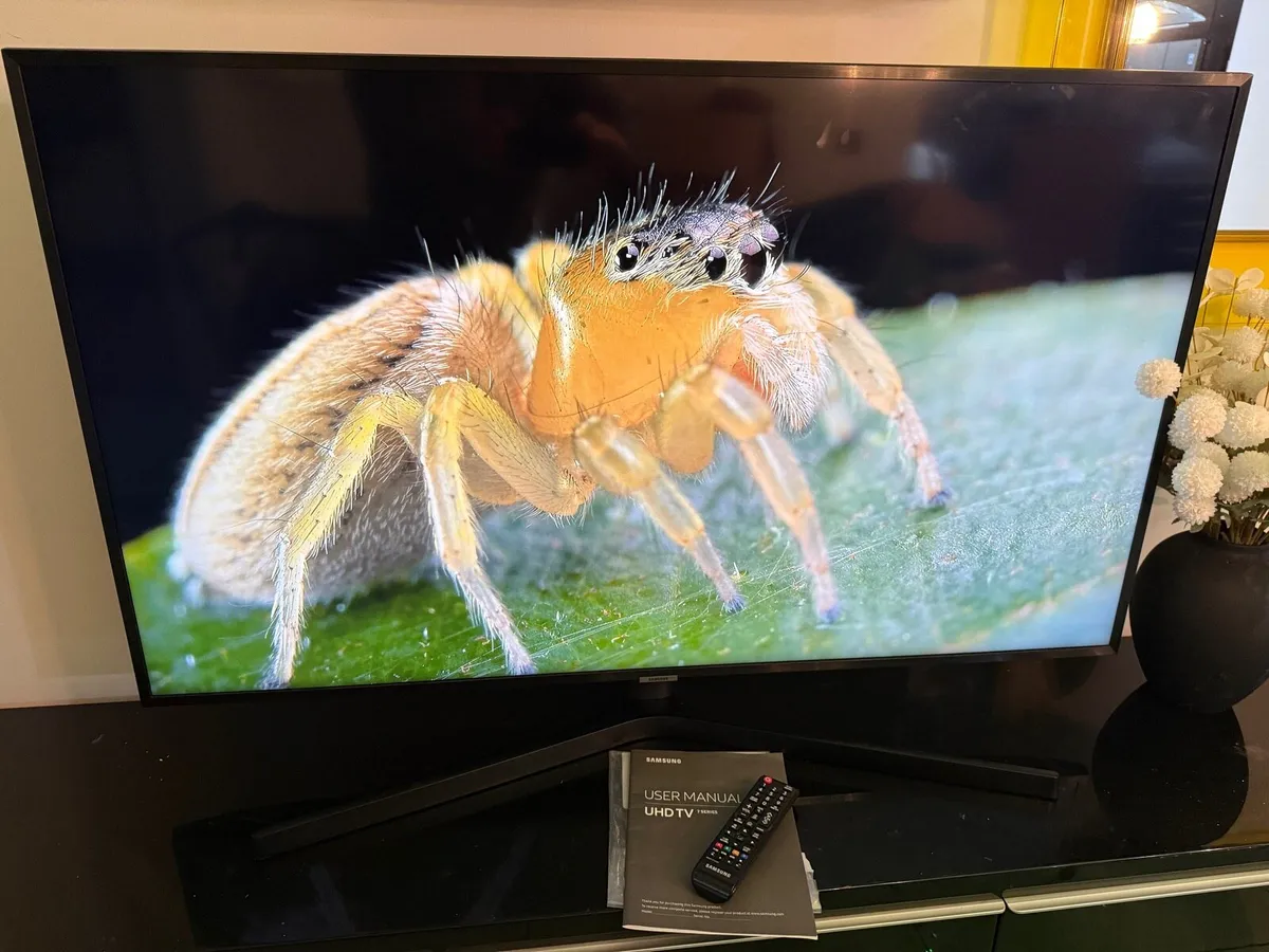 Samsung 50” SMART 4K ULTRA HD TV in swords - Image 3