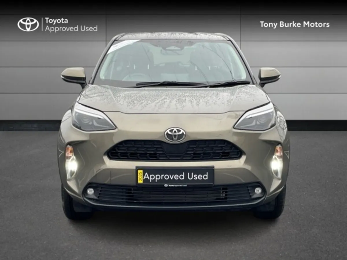 Toyota Yaris Cross - Save EUR 4,100 - Luna + 2 FRE - Image 4