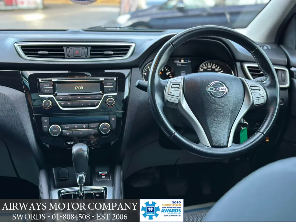 Nissan Qashqai 1.2 AUTO 5DR - LOW KMS & PANROOF - Image 4