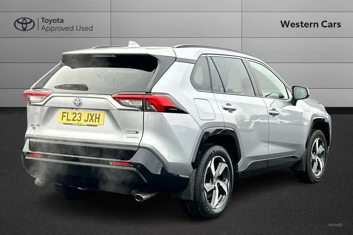 Toyota RAV4 2.5 VVT 18.1kWh Design CVT 4WD Euro 6 - Image 2