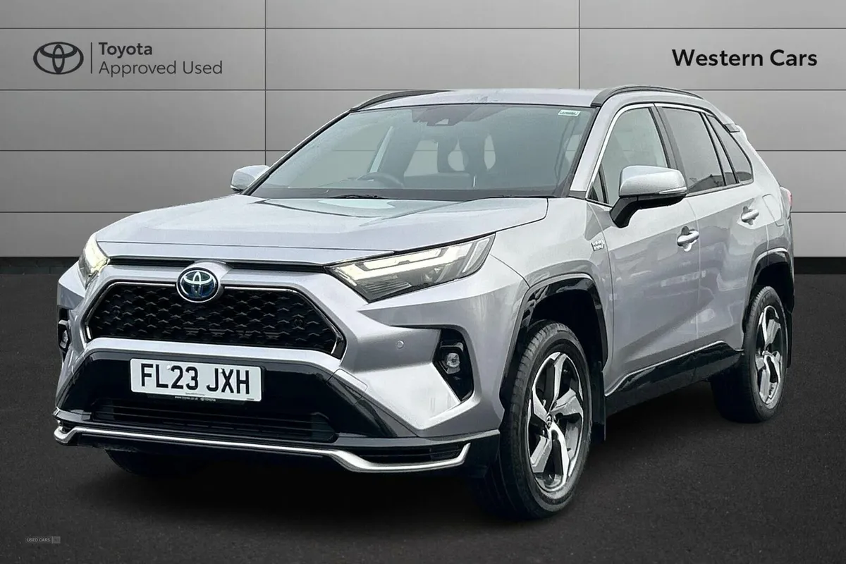 Toyota RAV4 2.5 VVT 18.1kWh Design CVT 4WD Euro 6 - Image 3