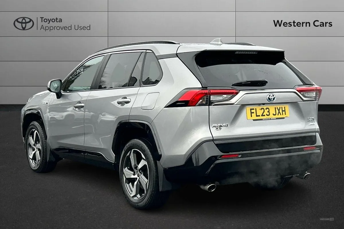 Toyota RAV4 2.5 VVT 18.1kWh Design CVT 4WD Euro 6 - Image 4