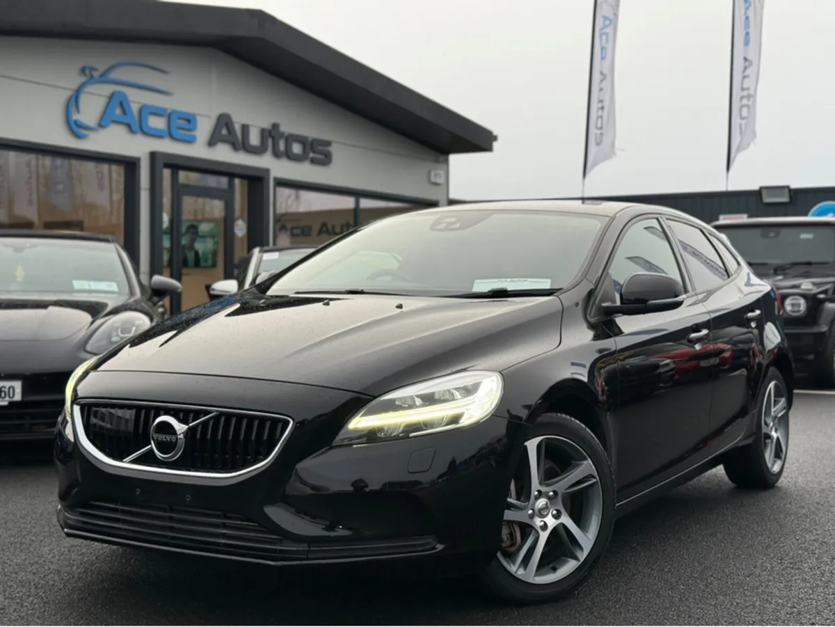 Volvo V40 MOMENTUM - D4 2.0L DIESEL - AUTO - 12M W - Image 1