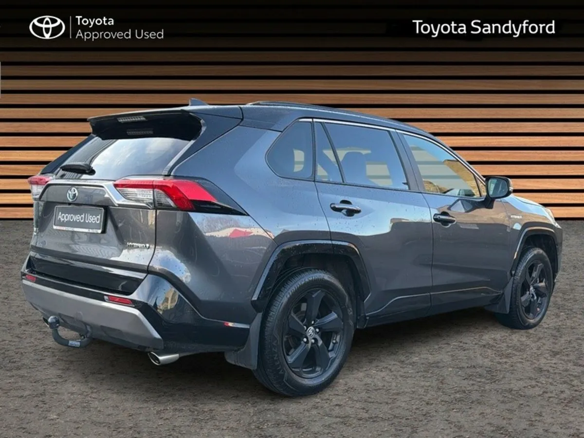 Toyota RAV4 SPORT HYBRID // HEATED LEATHER SEATS / - Image 2
