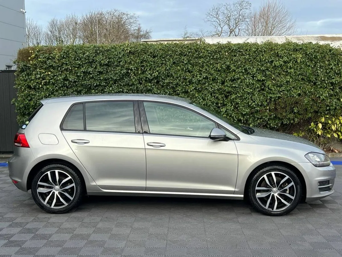 Volkswagen Golf HIGHLINE 1.4 TSI AUTO // VERY LOW - Image 2
