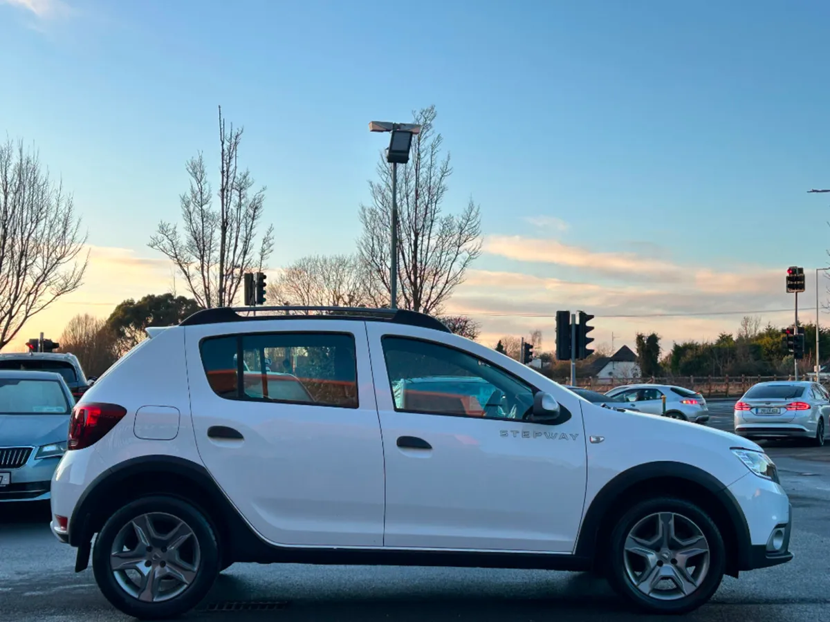 Dacia Sandero Stepway 1.5DCI ALTERNATIVE BL *LOW K - Image 4