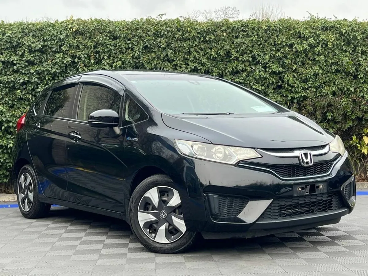 Honda Fit L-PACKAGE 1.5 HYBRID // SERVICE HISTORY - Image 1