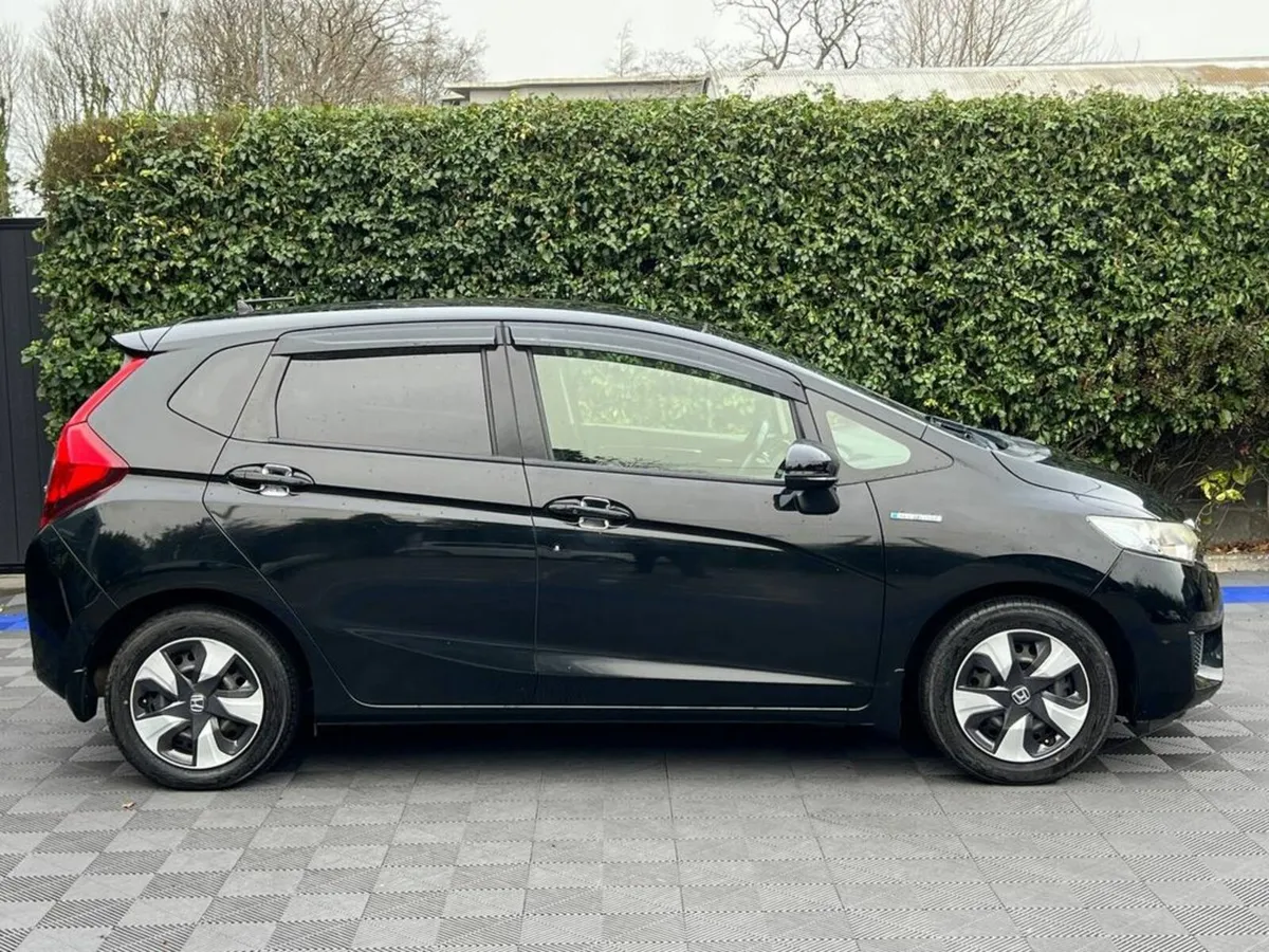 Honda Fit L-PACKAGE 1.5 HYBRID // SERVICE HISTORY - Image 2