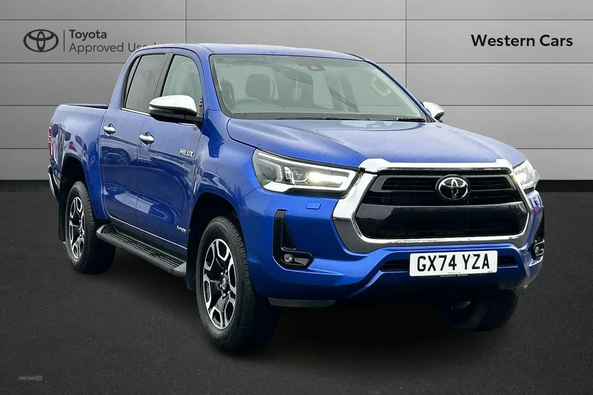 Toyota Hilux 2.4 D-4D Invincible Auto 4WD Euro 6 ( - Image 1