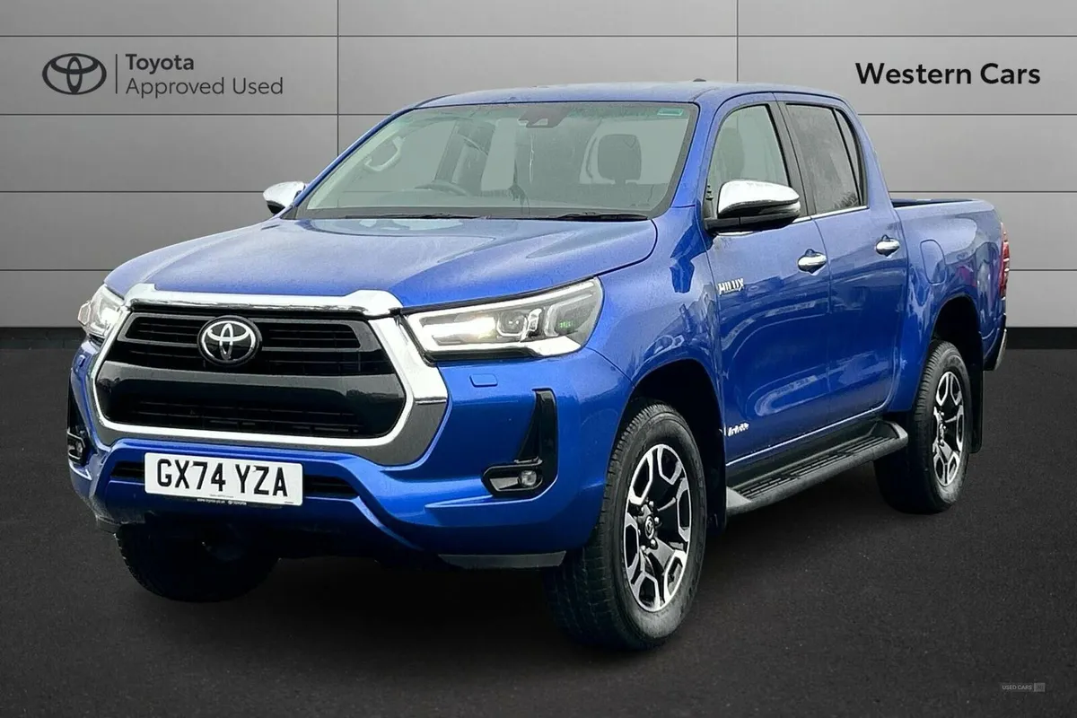 Toyota Hilux 2.4 D-4D Invincible Auto 4WD Euro 6 ( - Image 3