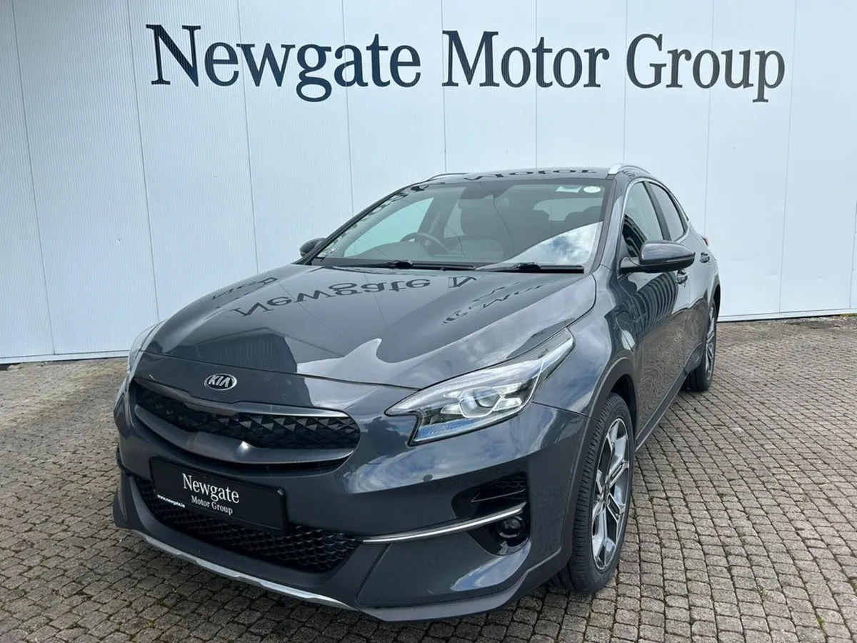 Kia XCeed Phev 5DR Auto - Image 1