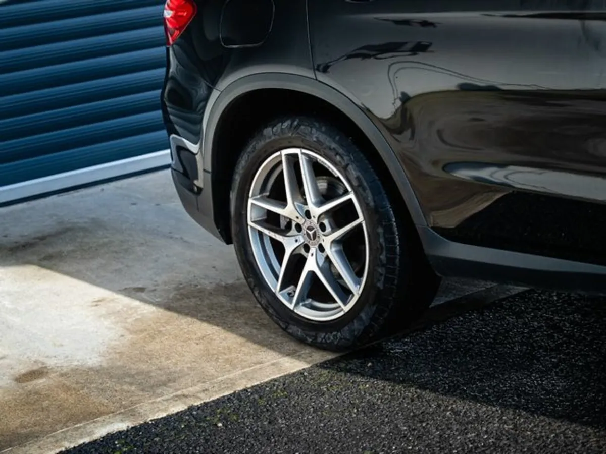 Mercedes-Benz GLC 220D 4matic AMG Line 5DR Auto - Image 3