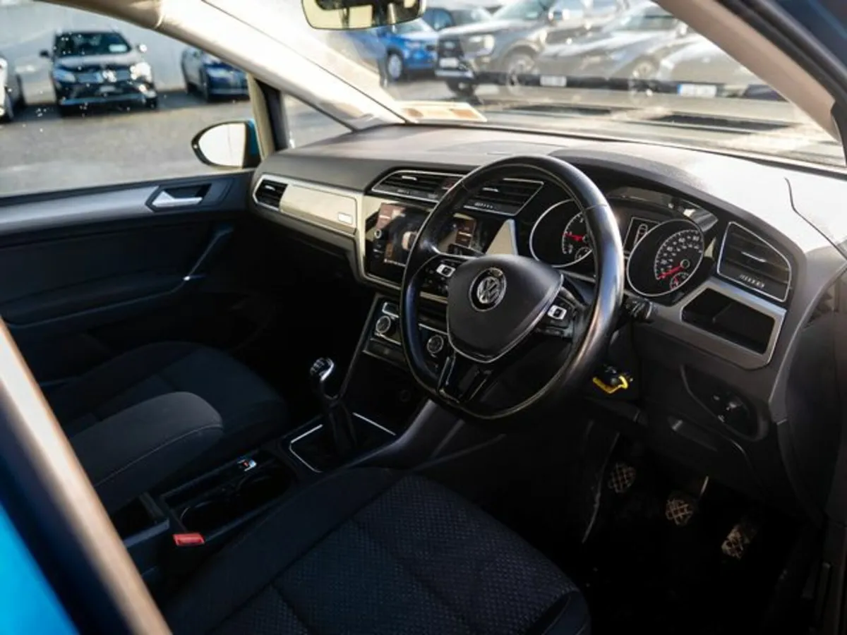 Volkswagen Touran 2.0tdi SE 150PS 7 Seater 5Dr - Image 3