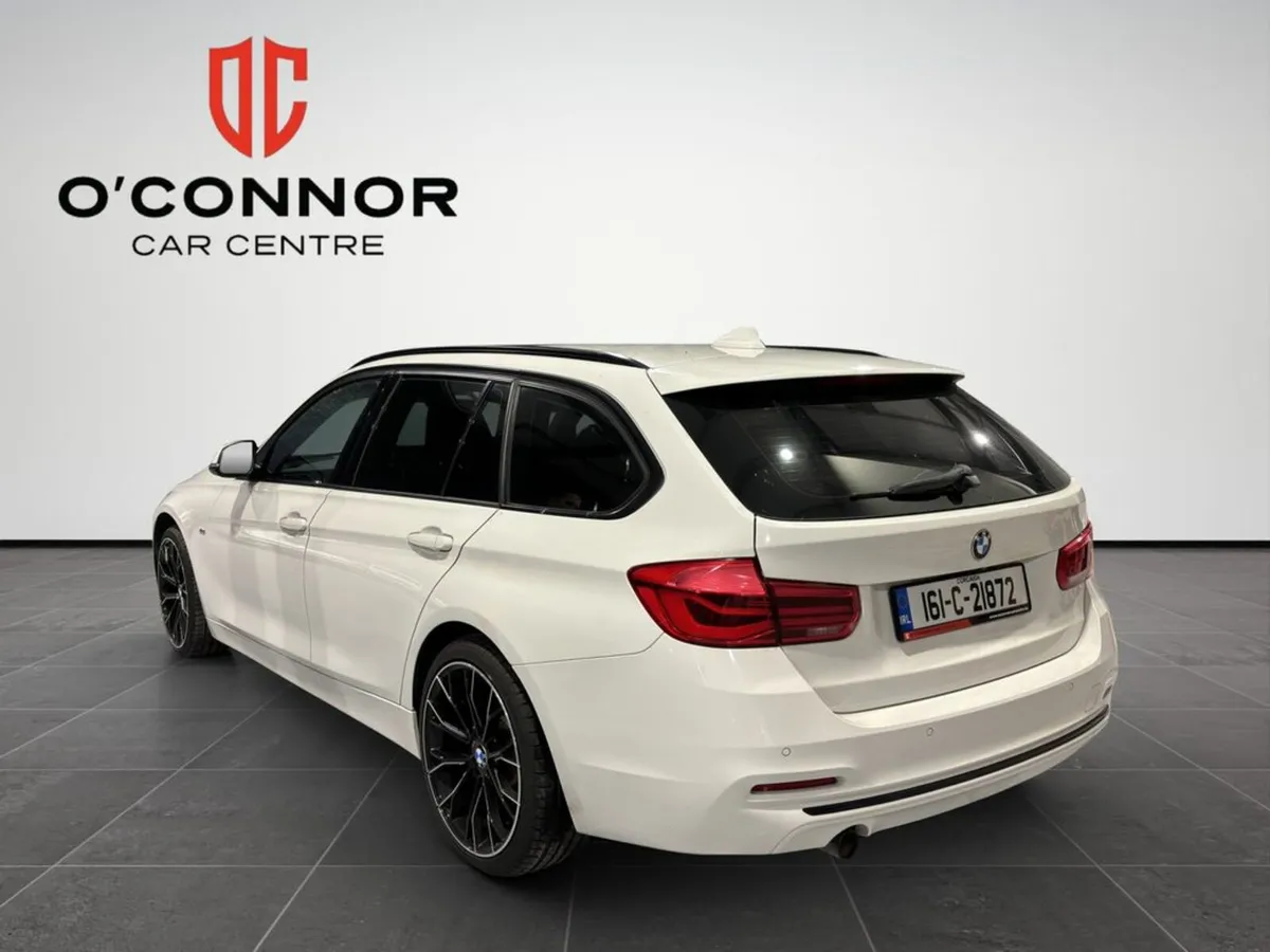 BMW 3-Series 320D - Image 4