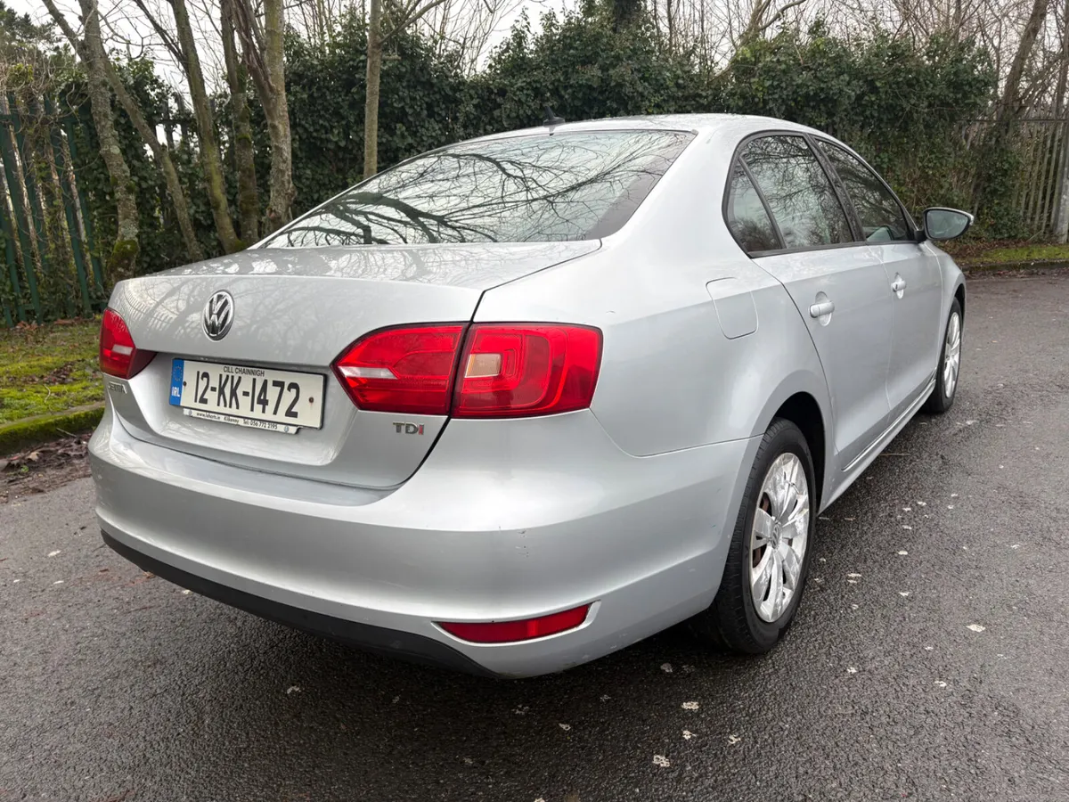 Volkswagen Jetta 2012 1.6 TDI - Image 4