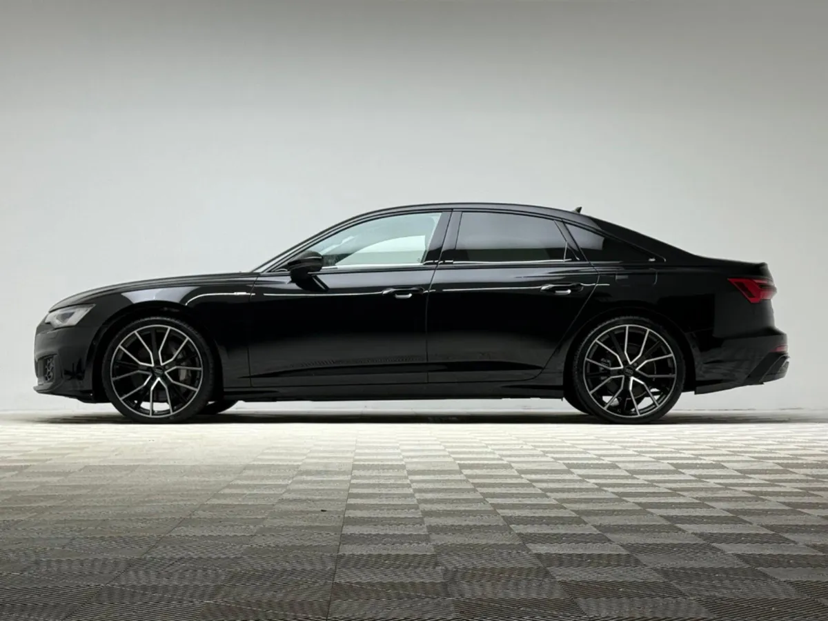 Audi A6 50 TFSI E S LINE BLACK EDITION - Image 4