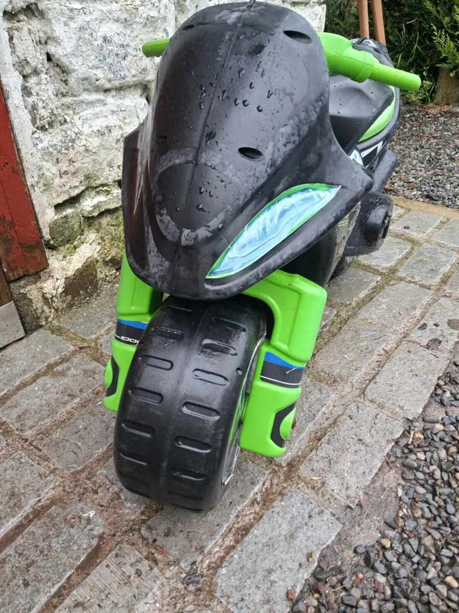 Kids plastic motorbikd - Image 3