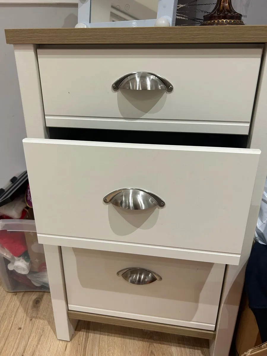 Bedside lockers - Image 2