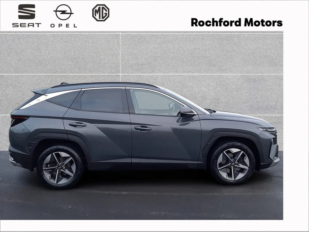 Hyundai Tucson Executive Plus 1.6D ***HUGE SPEC*** - Image 3