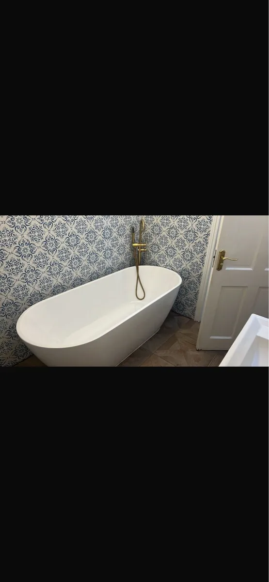 Freestanding Bath - Image 1