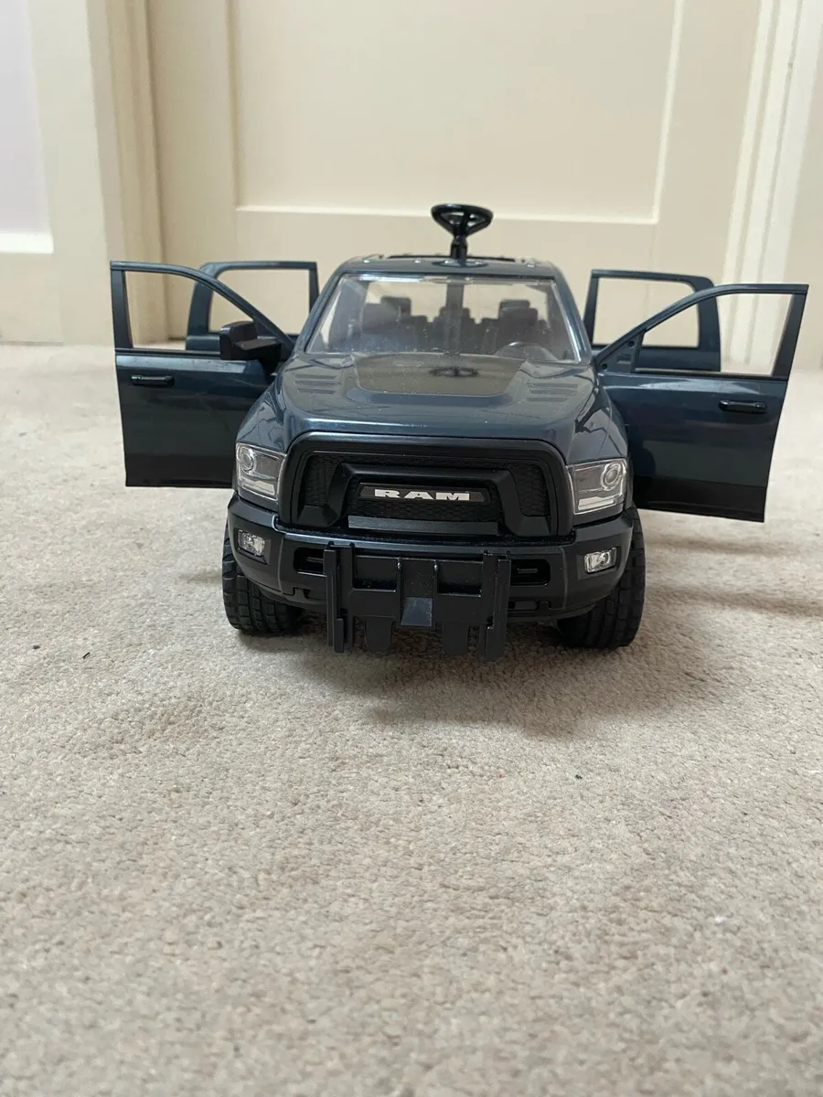 Bruder RAM Power Wagon& Race Car - Westport Mayo - Image 2