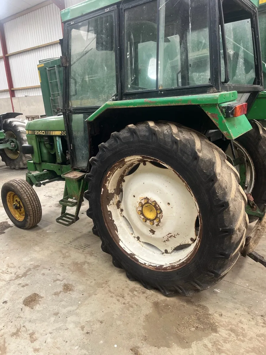 John Deere 2140 - Image 2