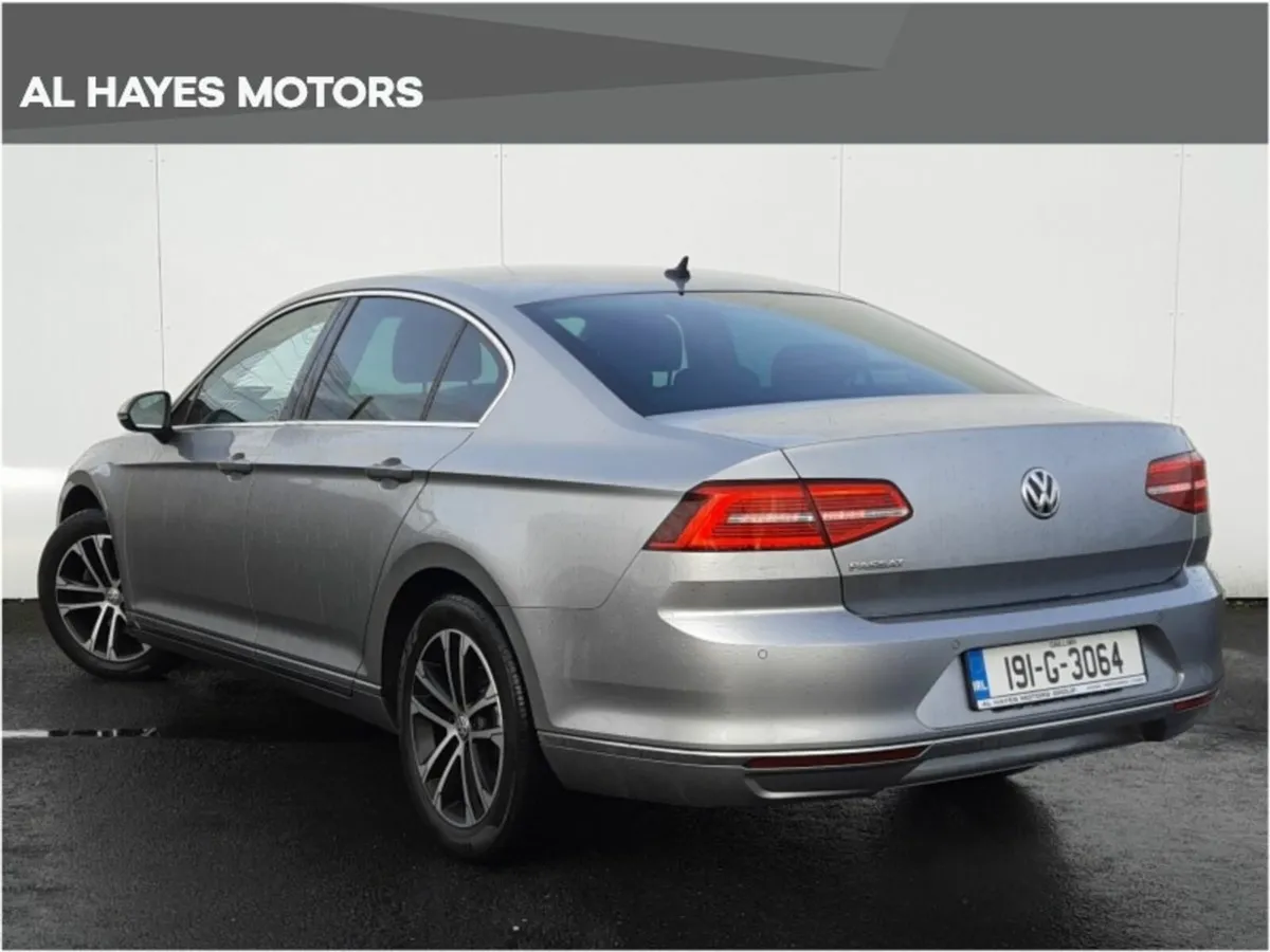 Volkswagen Passat 2.0 TDI 150HP Highline - Image 3
