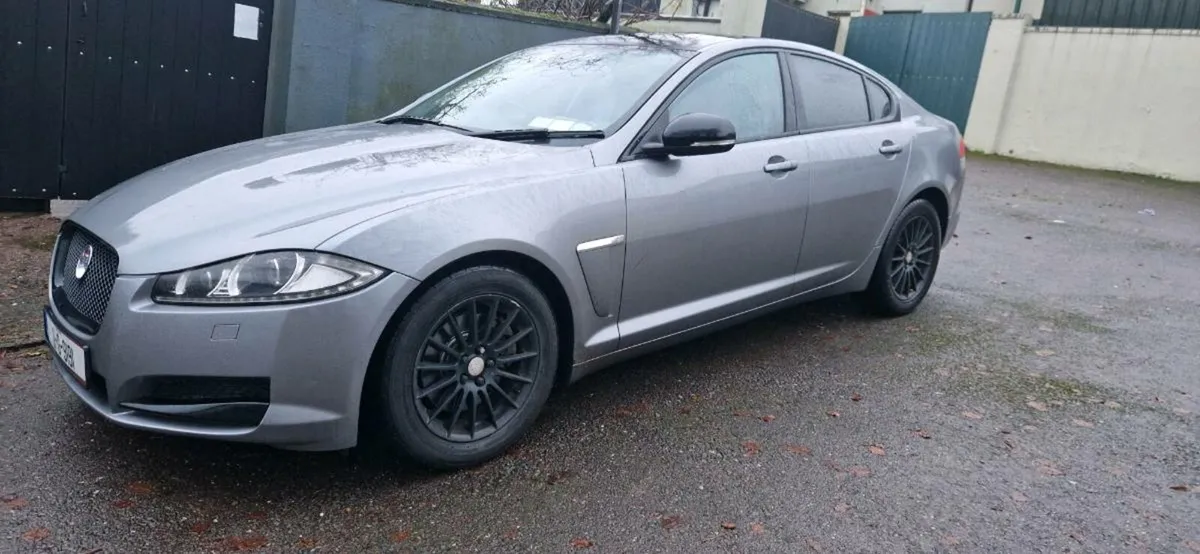 Jaguar XF 2011 - Image 3