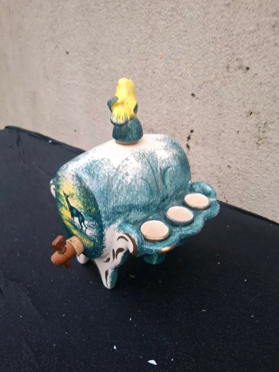 Small barrel with shots cups - Image 1