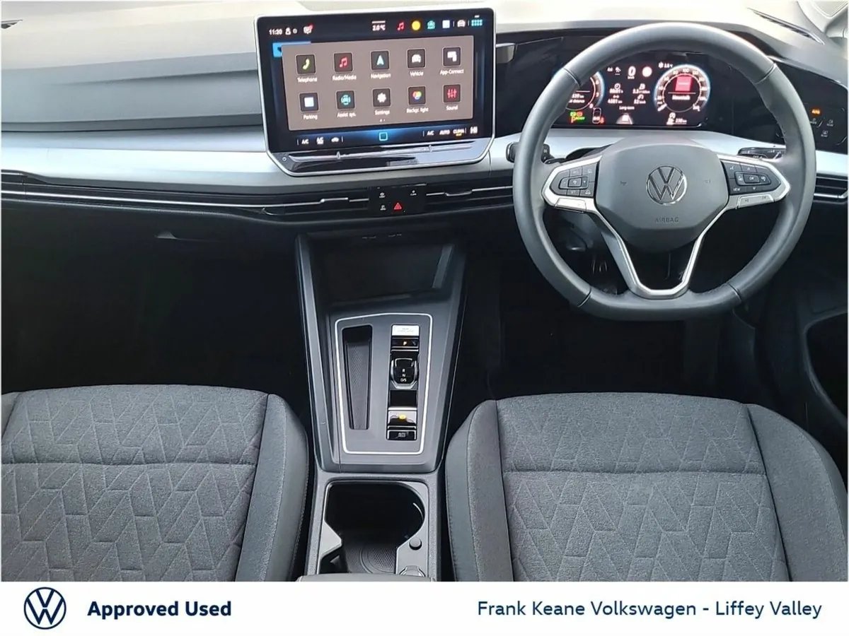 Volkswagen Golf EDITION 75 AUTO 1.5 MHEV 116HP *MO - Image 2