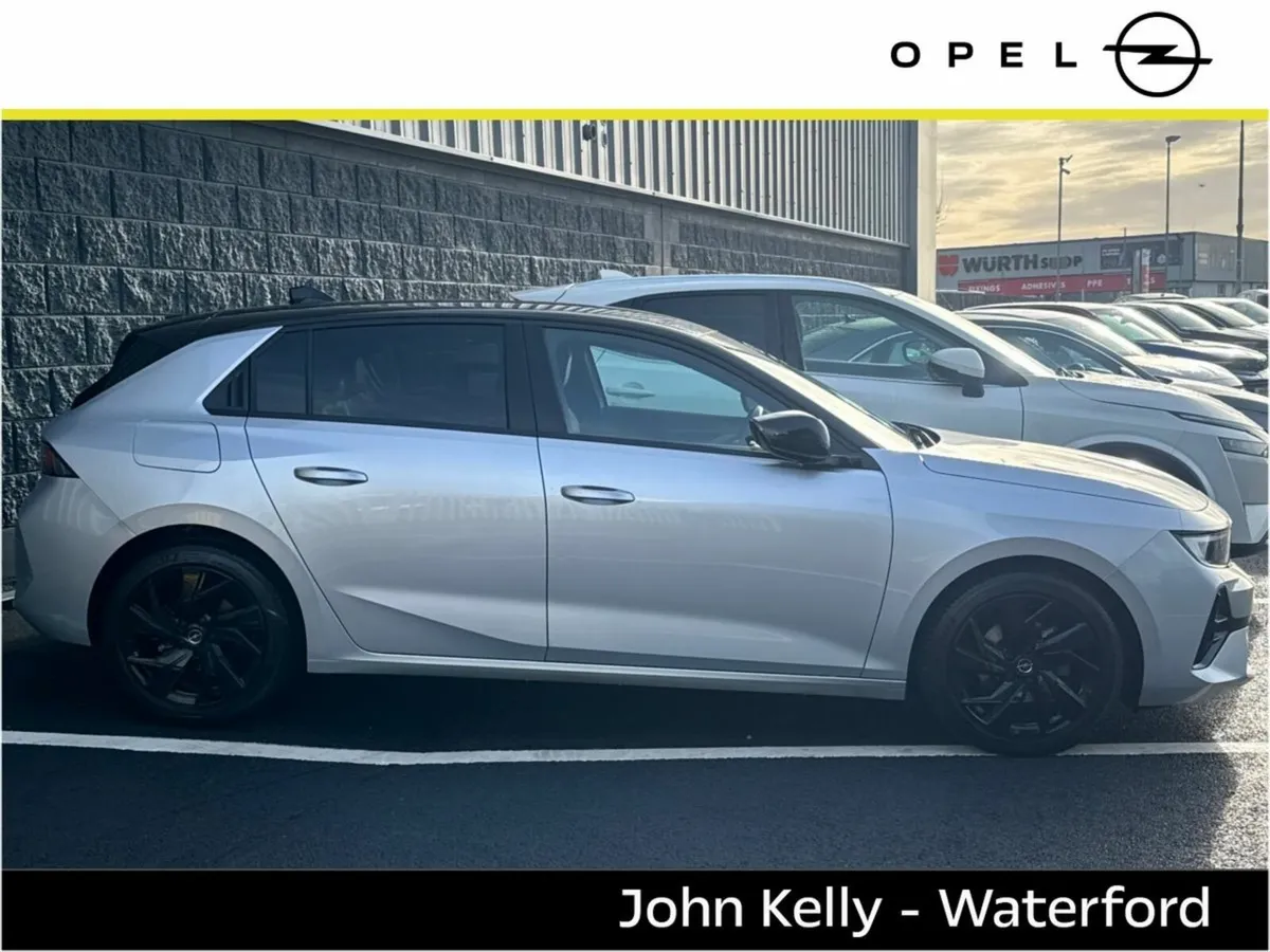 Opel Astra SRi 1.2 Turbo 130PS 6 Speed - Image 4