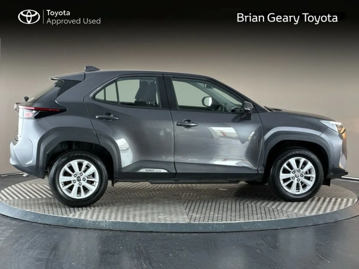 Toyota Yaris Cross Luna Hybrid - Image 3