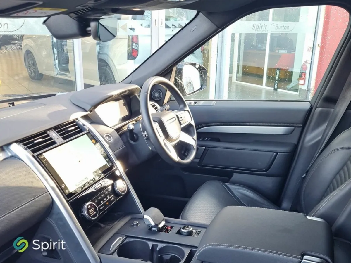 Land Rover Discovery 3.0 D350 DYNAMIC HSE - Image 3