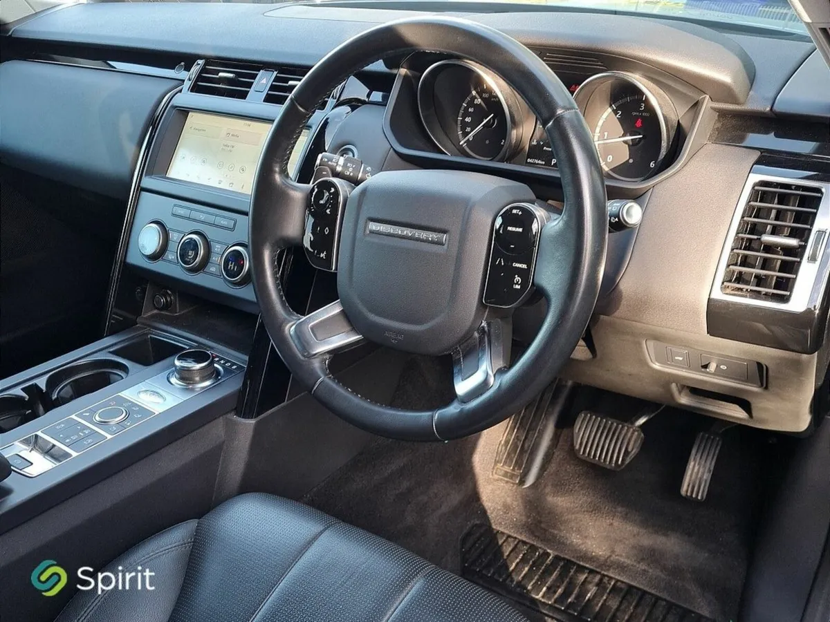 Land Rover Discovery DISCOVERY3.0 SE COM - Image 4