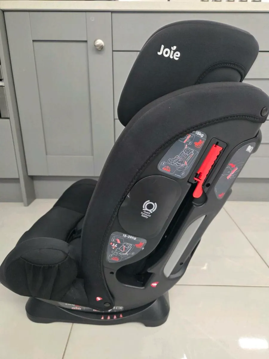 Joie Fortifi Group 1-2-3 Car Seat - Image 4