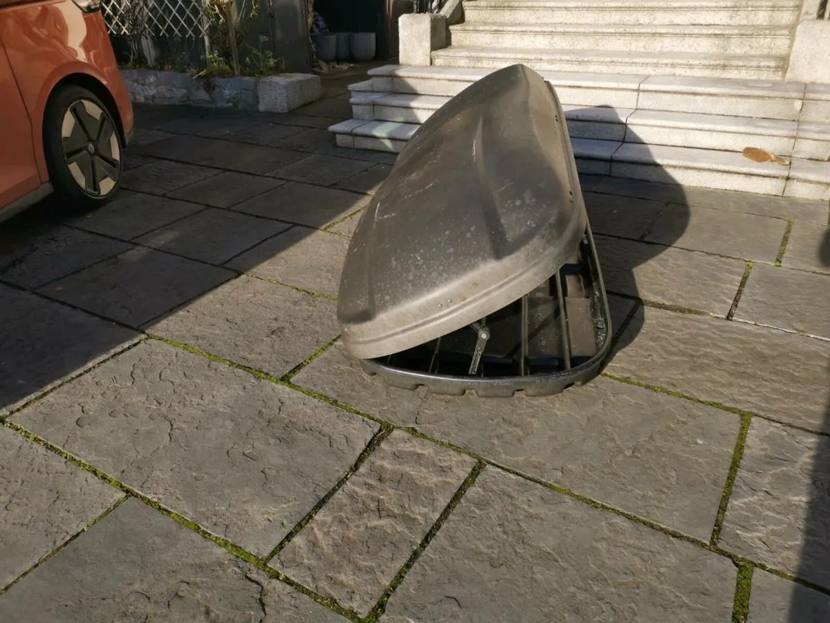 Roof Box - Image 2