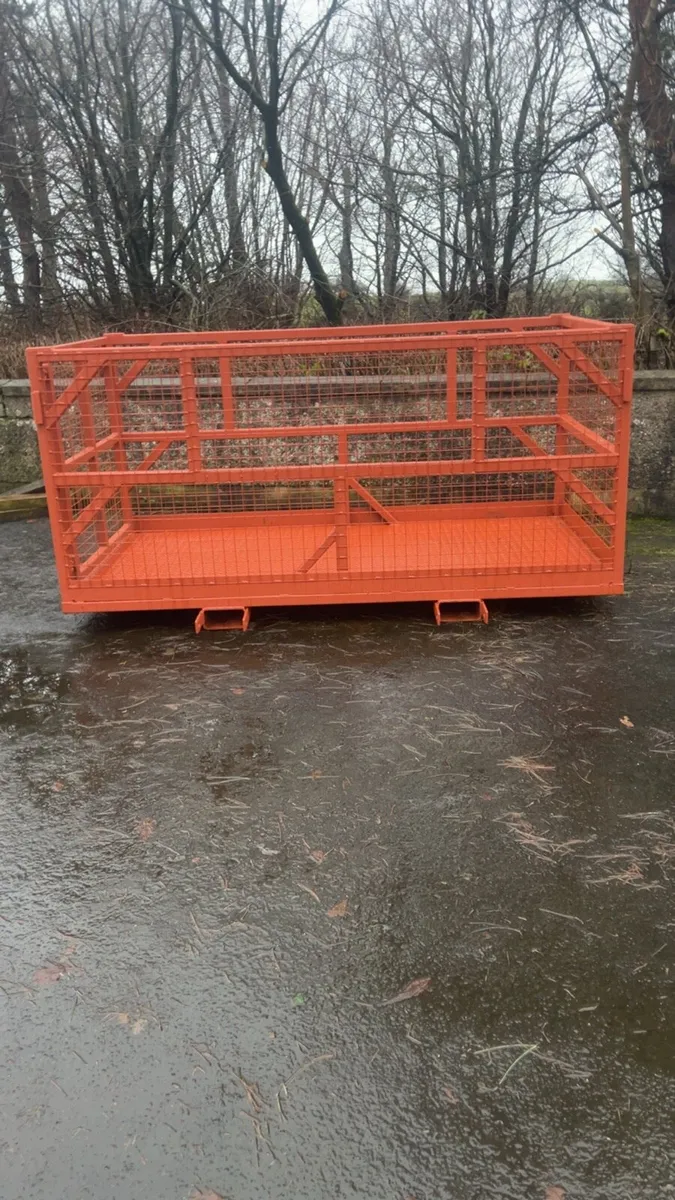 Calf transport cage - Image 1