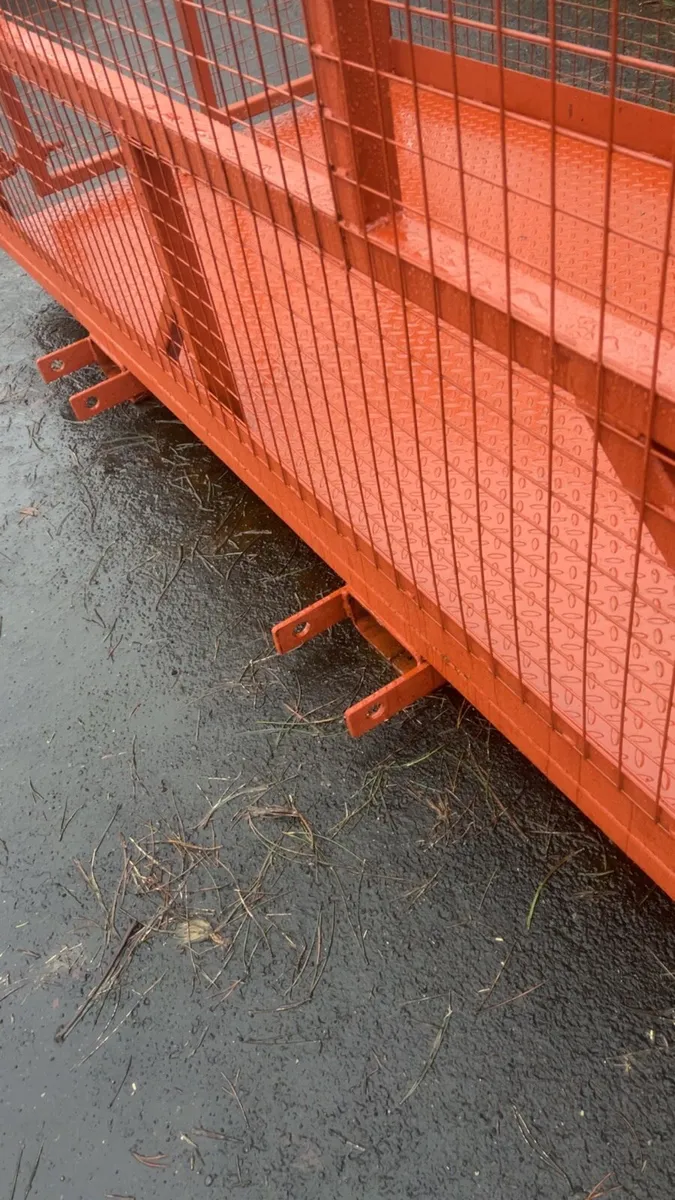 Calf transport cage - Image 3